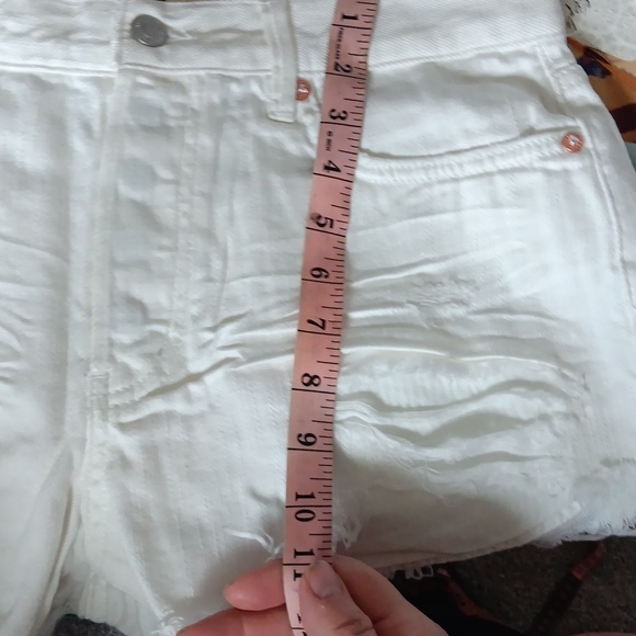 We The Free People Loving Good Vibrations Distressed Shorts NWT 27 - Picture 11 of 14